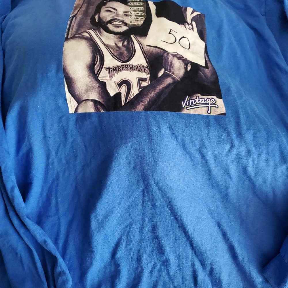 Derek Rose  T SHIRT